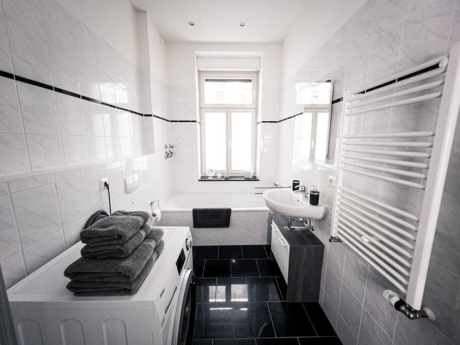 ✪ Firstclass-apartment In Leipzig-gohlis ✪ *