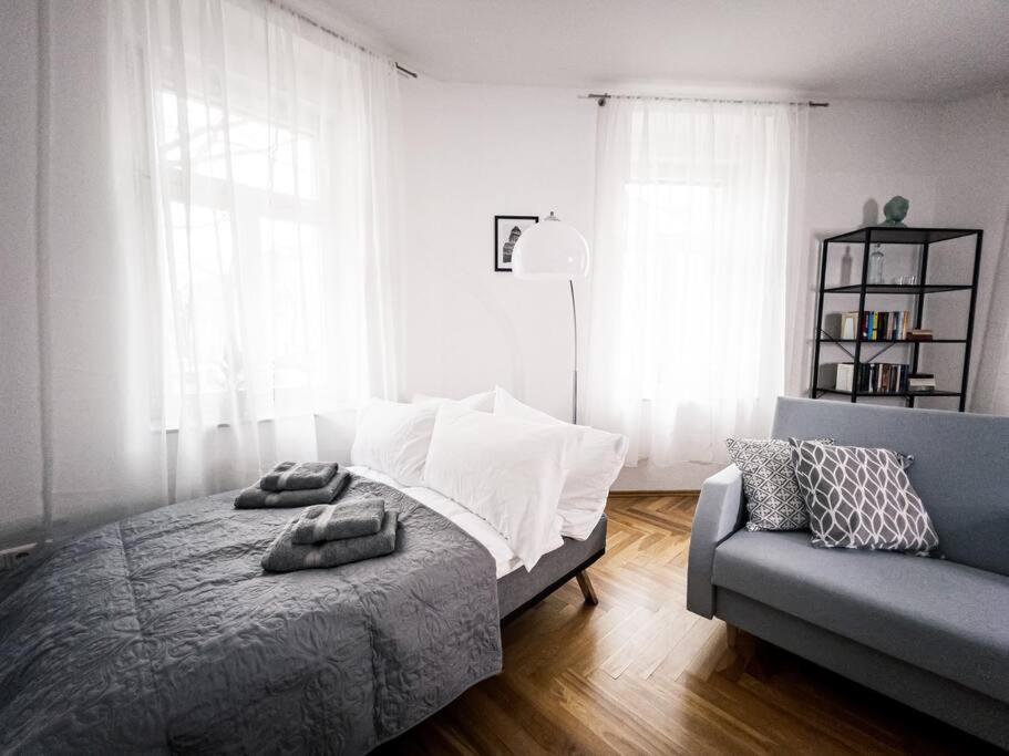 ✪ Firstclass-apartment In Leipzig-gohlis ✪ *