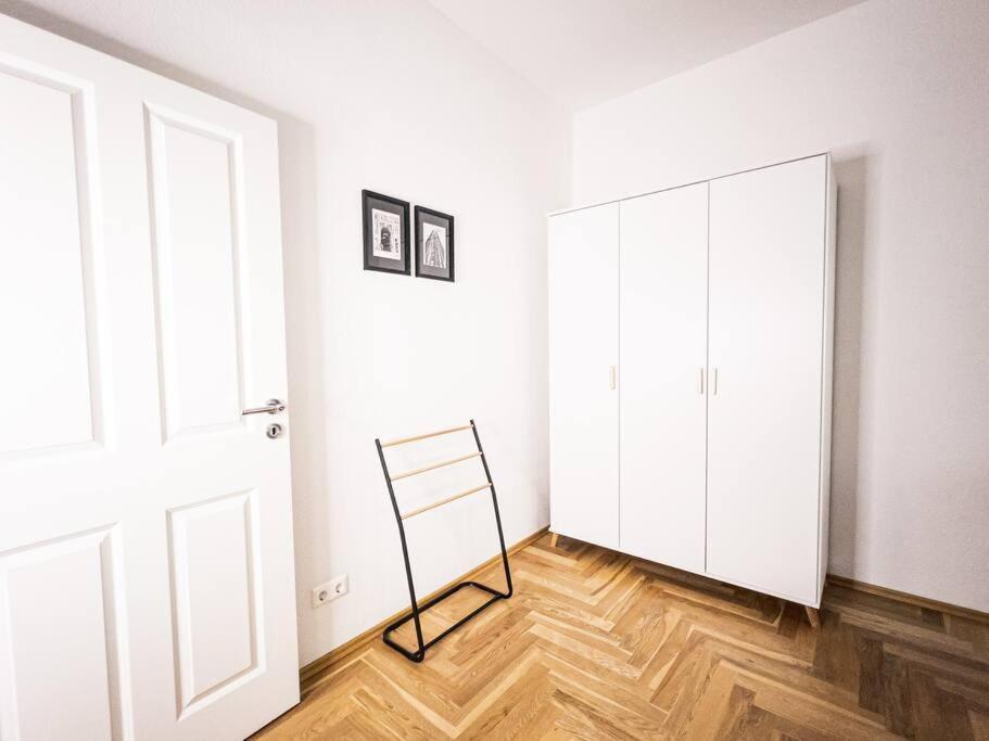 Apartment ✪ Firstclass-apartment In Leipzig-gohlis ✪ *